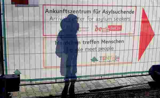 İçişleri Bakanı Açıkladı: Almanya 2021'de Suriyelileri Sınır Dışı Etmeye Başlayacak