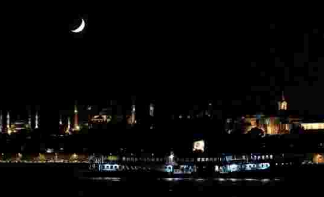 İmamoğlu Duyurdu: İstanbul'da Gece Vapuru Seferleri Cuma Günü Başlayacak