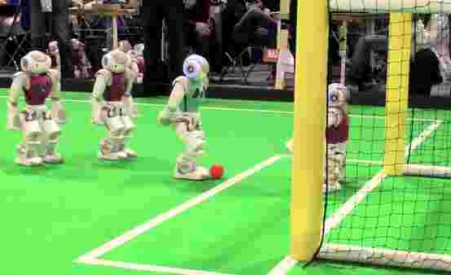 İnsanlara Rakip Olabilirler mi? Futbolcu Robotlar Hünerlerini Sergiledi!