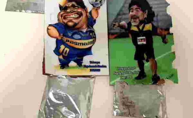İstanbul Havalimanı’nda Maradona Tabloları İçinde 2,6 Kilogram Kokain Bulundu