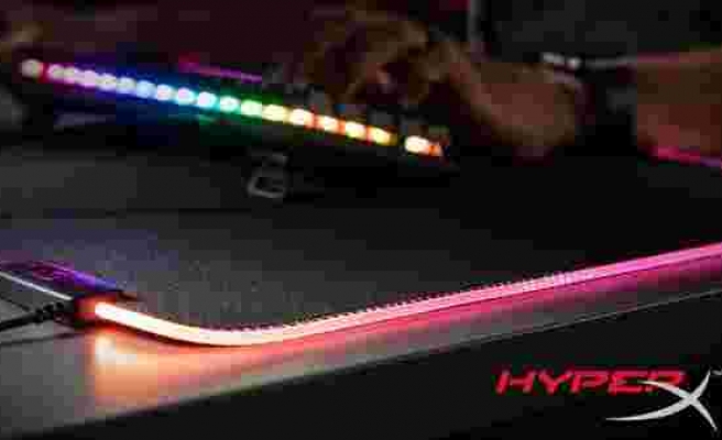 İşte HyperX Pulsefire RGB MousePad!