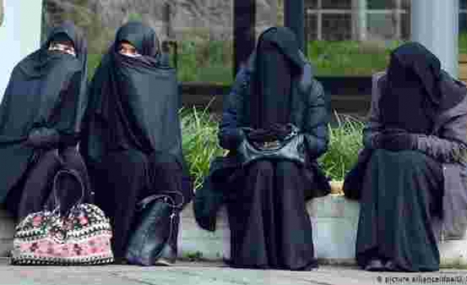 İsviçre'de Peçe ve Burka, Halk Oylaması ile Yasaklandı