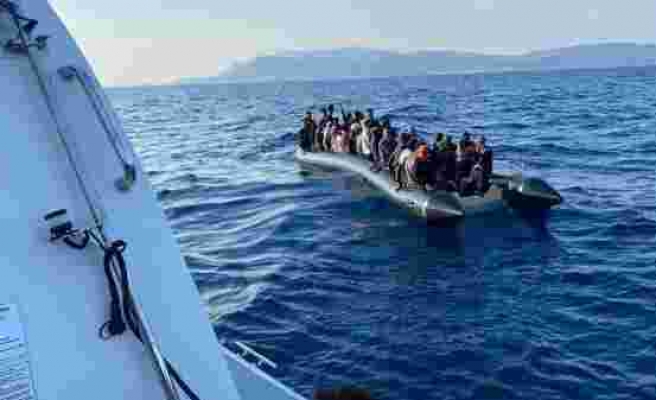 İzmir açıklarında 38 göçmen yakalandı, 136 göçmen kurtarıldı