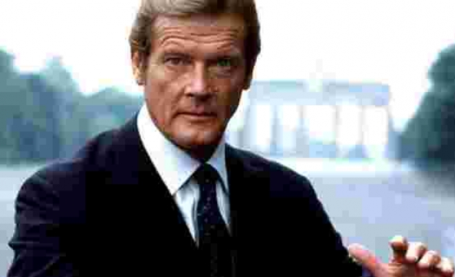 James Bond yıldızı Roger Moore'un eşyaları dudak uçuklatan rakama satıldı