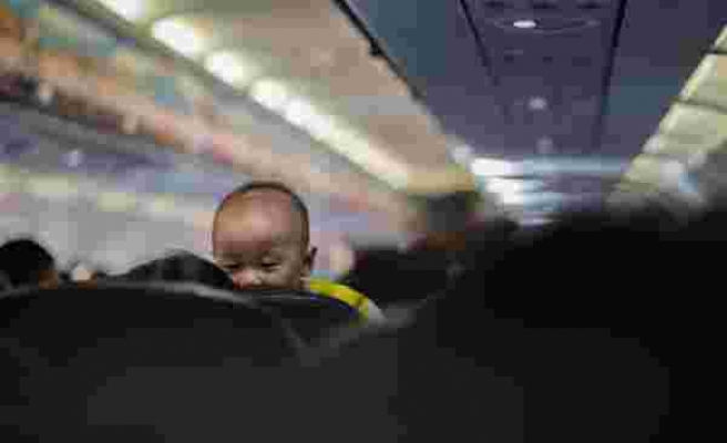 Japon Havayolları'ndan Uçakta 'Bebeklerden Uzakta Oturabilme Seçeneği'