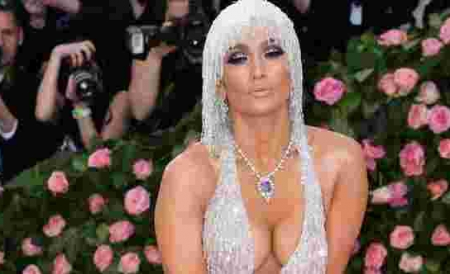 Jennifer Lopez kendi kozmetik markasını kurdu