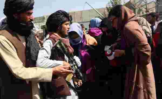 Kabil'de Kadınlar Sokağa Çıktı: 'Bizi Evde Tutamazsınız'