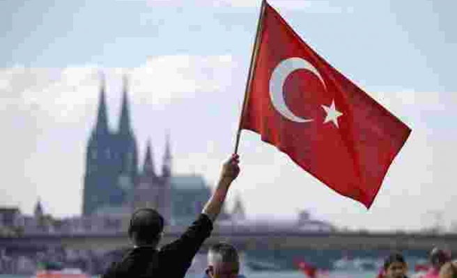Kaçış Devam Ediyor: Türkiye'den AB'ye Yapılan İltica Başvuruları 5 Yılda Yüzde 500 Attı