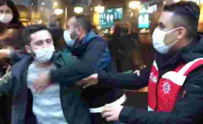 Kadıköy’de Eylemcileri Gözaltına Alan Polisler Şaşırınca Bir de Sivil Polisi Gözaltına Almaya Çalıştı