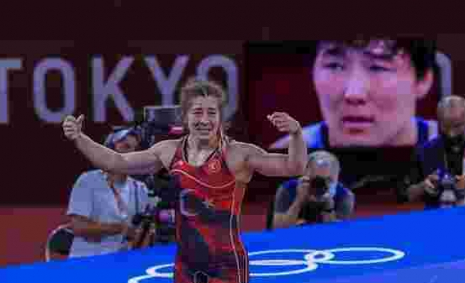 Kadınlarda Türkiye'ye Güreşte İlk Olimpiyat Madalyasını Getiren Yasemin Adar'a TRT Muhabiri: 'Bronz Ama Olsun'