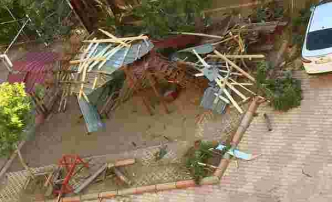 Kahramanmaraş'ta şiddetli rüzgar yurt binasının çatısını uçurdu
