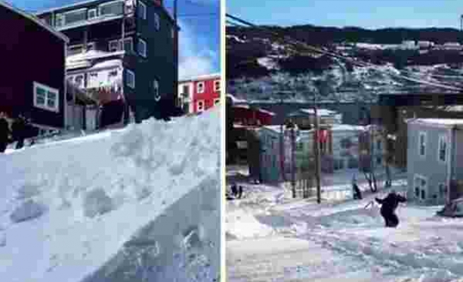 Kanada'da Yağan Karını Sokakta Kayak Yaparak Çıkaran Kayak Tutkunu!