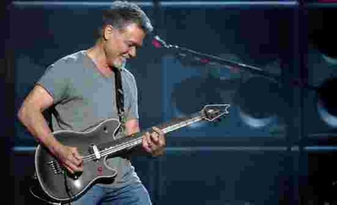 Kansere yakalanan ünlü gitarist Eddie Van Halen hayatını kaybetti