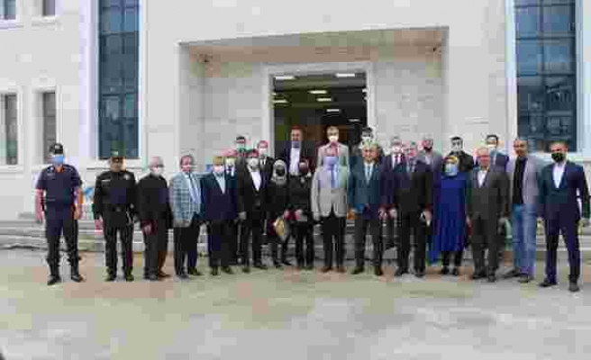 Kastamonu Valisi Çakır, Tosya ilçesinde ziyaretlerde bulundu