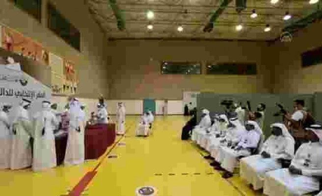 Katar'da ilk kez yapılan milletvekili seçimleri için oy sayma işlemi başladı