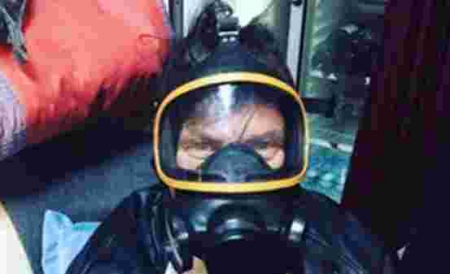 Kaya Çilingiroğlu gaz maskesi taktı