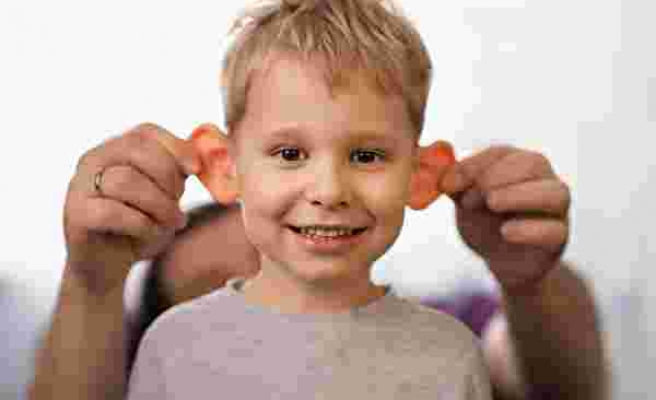 'Kepçe kulak' estetiği ilkokula başlamadan önce yapılmalı