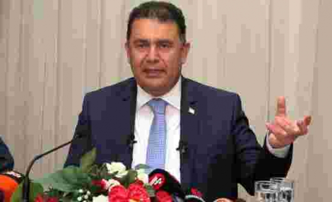 KKTC Başbakanı Ersan Saner hükümetin istifasını sundu