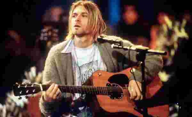 Kurt Cobain'in MTV Unplugged Performasında Çaldığı Gitar Rekor Fiyata Satıldı