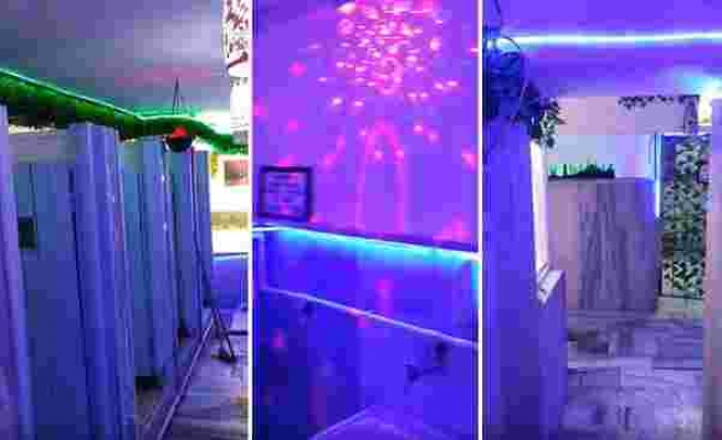 Led Işıklarla Aydınlatılan Adeta Gelecekten Gelmiş Gibi Gözüken Camii Tuvaleti