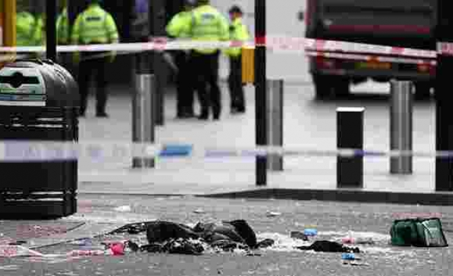 Londra'da iki polis bıçaklandı