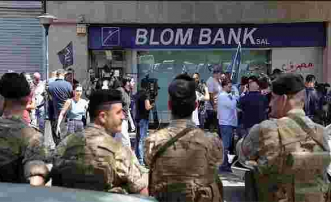 Lübnan'da vatandaşlar bankalara hücum etti