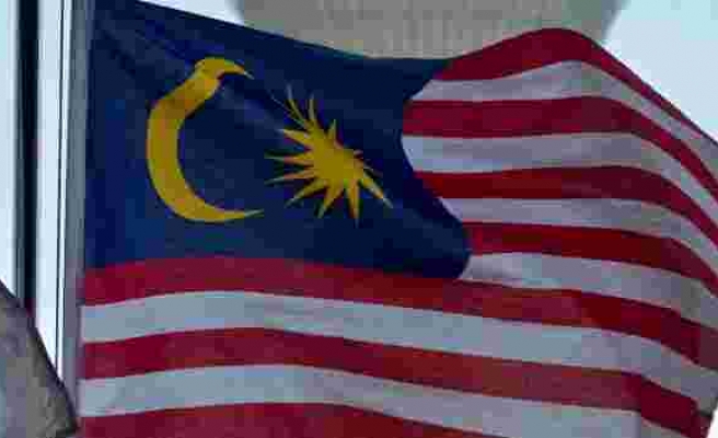Malezya'da erken seçim telaşı