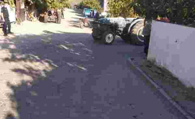 Manisa'da traktörle motosikletin çarpışması sonucu 1 kişi öldü, 2 kişi yaralandı