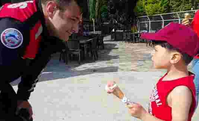 Maraş Dondurmacısının 'Dondurma Şakası'na Sinirlenince Polise Şikayet Eden Çocuk