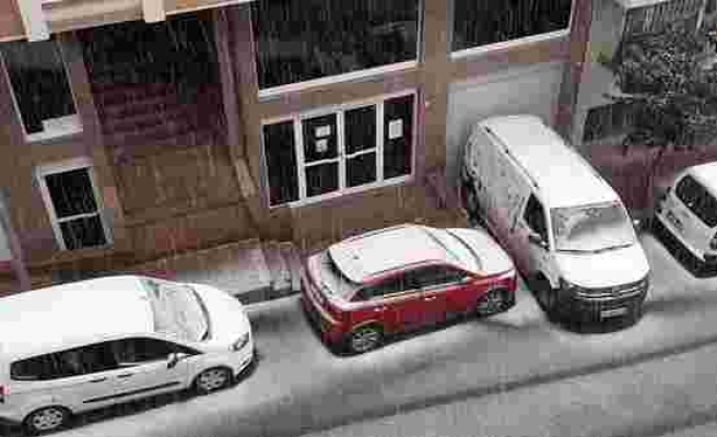 Mart Biterken Soğuk Hava Alarmı! İstanbul'da Kar Yağışı Başladı