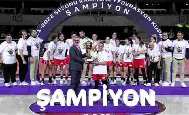 Mersin Büyükşehir GSK Kadın Basketbol Takımı şampiyon oldu