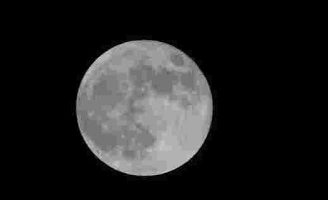 Mersin’de ’Süper Ay’ görsel şölen yaşattı