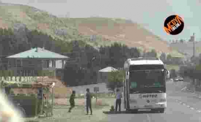 Metro Turizm Kaçak Bir Şekilde, İran Sınırından Türkiye'ye Geçen Mültecileri mi Taşıyor?