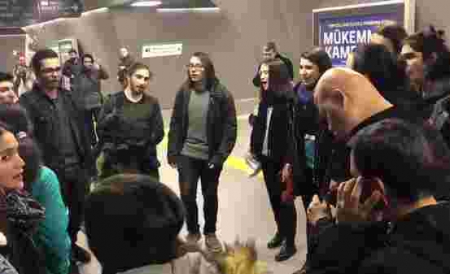 Metroda Kaval Çalan Görme Engelli Gence Eşlik Eden Boğaziçi Gençlik Korosu ve Ortaya Çıkan Muhteşem Görüntüler