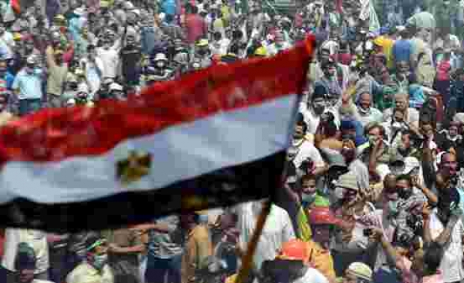 Mısır Sisi'ye karşı ayakta! 1 milyonu aştı