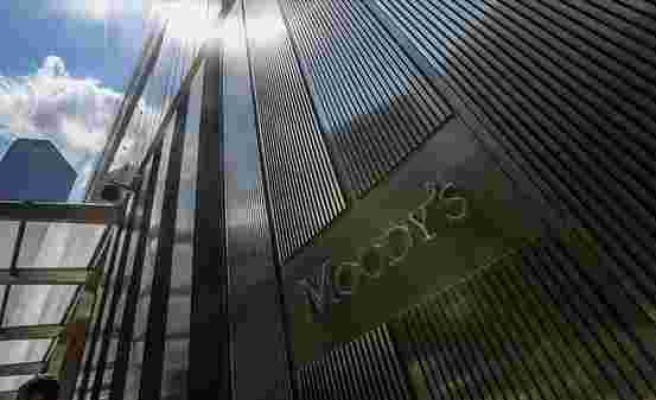 Moody's İtalya'nın kredi notu görünümünü negatife çevirdi