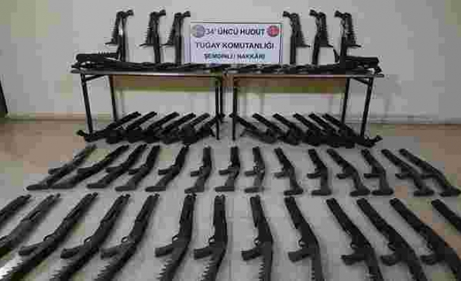 MSB: Hudut Hatlarında 60 Pompalı Tüfek, 2 Bin 500 Av Tüfeği Fişeği Ele Geçirildi