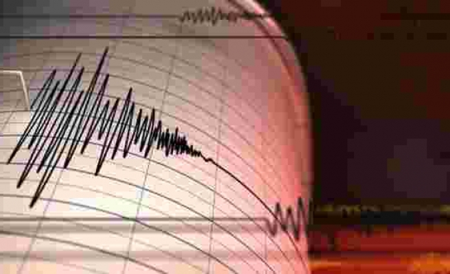 Nepal'de 5,4 büyüklüğünde deprem