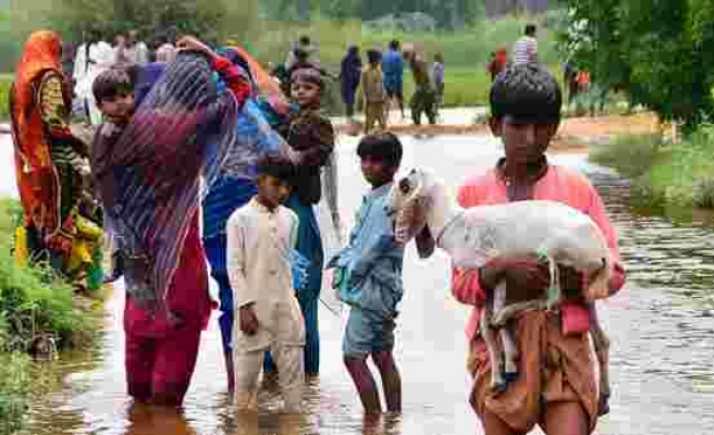 Pakistan'da muson yağmurları nedeniyle ölenlerin sayısı 1061'e çıktı