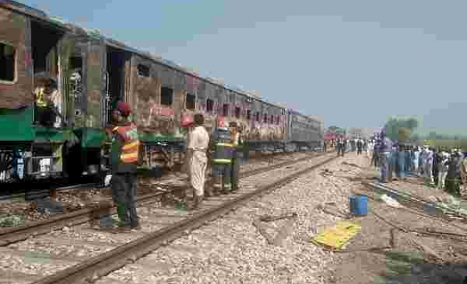 Pakistan'da Yolcu Treninde Patlama ve Yangın: 65 Ölü