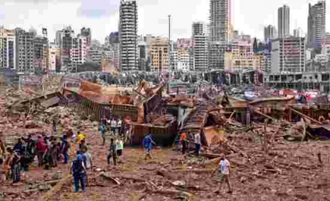 Patlama sonucu yerle bir olan Beyrut Limanı, Lübnan ekonomisinin can damarıydı