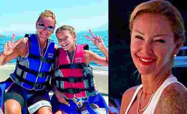 Pınar Altuğ kızıyla birlikte deniz paraşütü yaptı