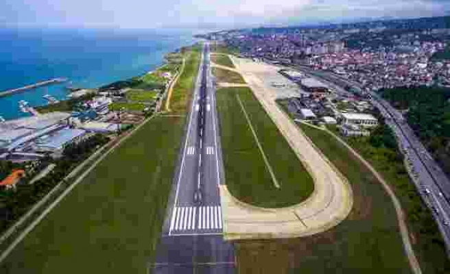 Pist Çatladı, Trabzon Havalimanı 3 Saat Uçuş Trafiğine Kapatıldı