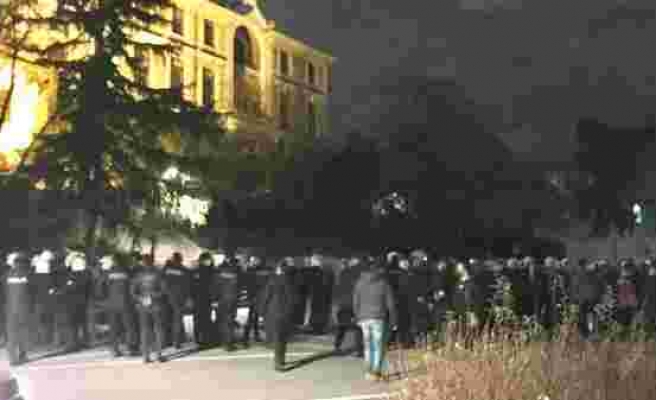 Polis Boğaziçi Üniversitesine Girdi: Öğrencilere Müdahale Ediliyor