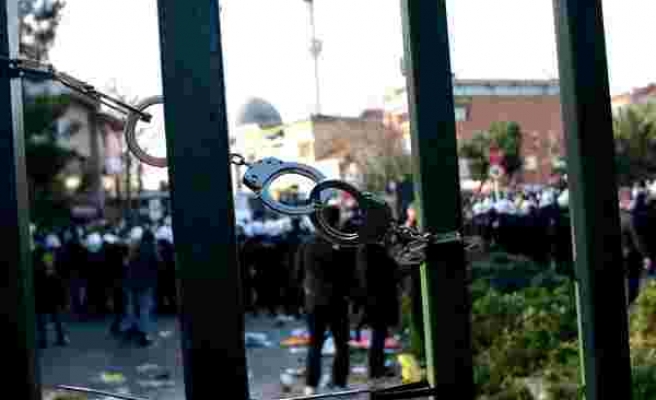 Polis İnsiyatif Kullanmış: Boğaziçi Üniversitesinin Kapısına Takılan Kelepçe Hakkında İnceleme