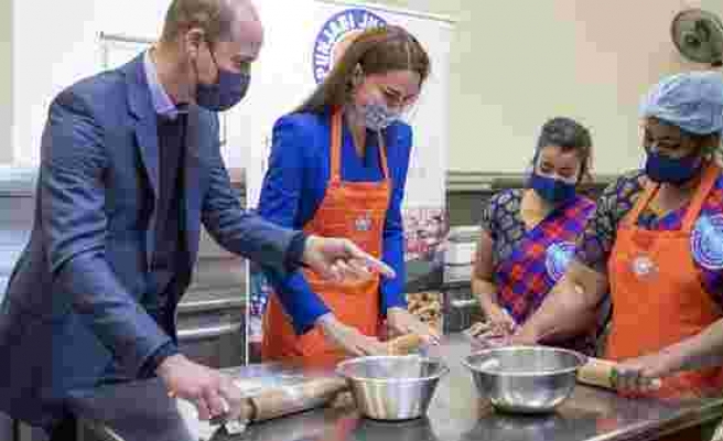 Prens William ve Kate Middleton mutfakta: Hint yemekleri pişirdiler