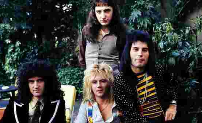 Queen'in Bohemian Rhapsody videosu YouTube'da 1 milyar izlemeyi geçen en eski şarkı oldu