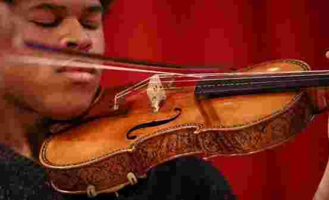 Rekor Fiyat Bekleniyor: 1679 Yapımı Stradivari Keman Müzayedede Satılacak