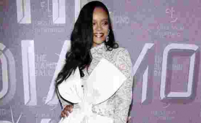 Rihanna 40 milyon dolarlık anlaşma yaptı