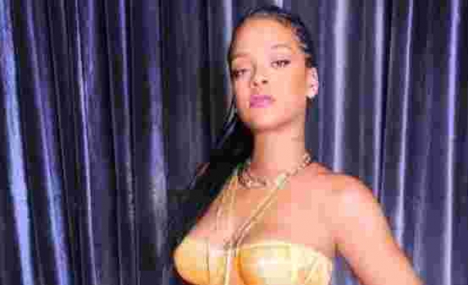 Rihanna'dan cesur poz